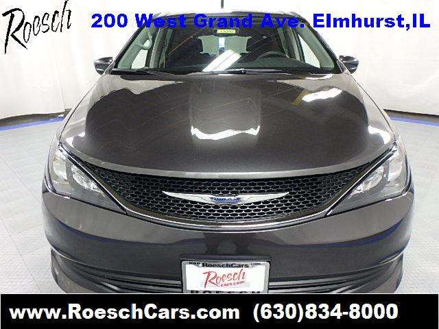 2017 Chrysler Pacifica Touring 4dr Mini-Van